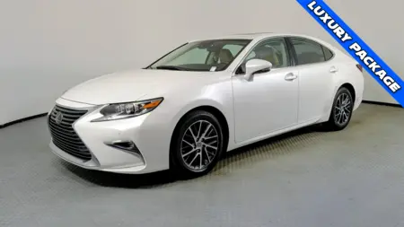2018 LEXUS ES