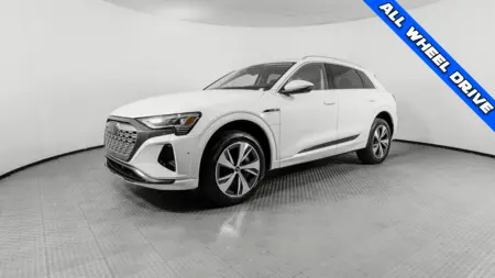 2024 AUDI Q8 E-TRON