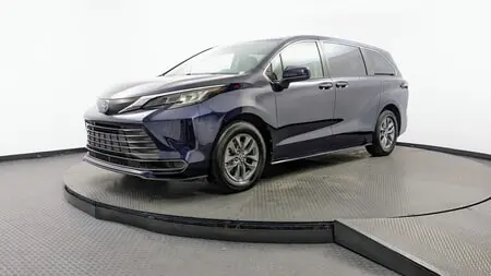 2023 TOYOTA SIENNA