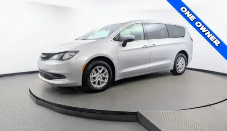 2023 CHRYSLER VOYAGER