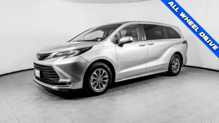 2023 TOYOTA SIENNA