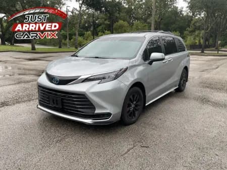 2025 TOYOTA SIENNA